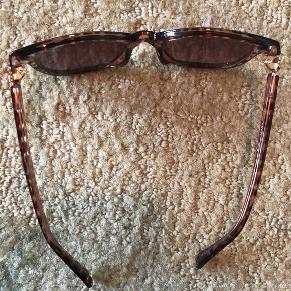 ? New Guess 54 mm Oversized Sunglasses main image 4
